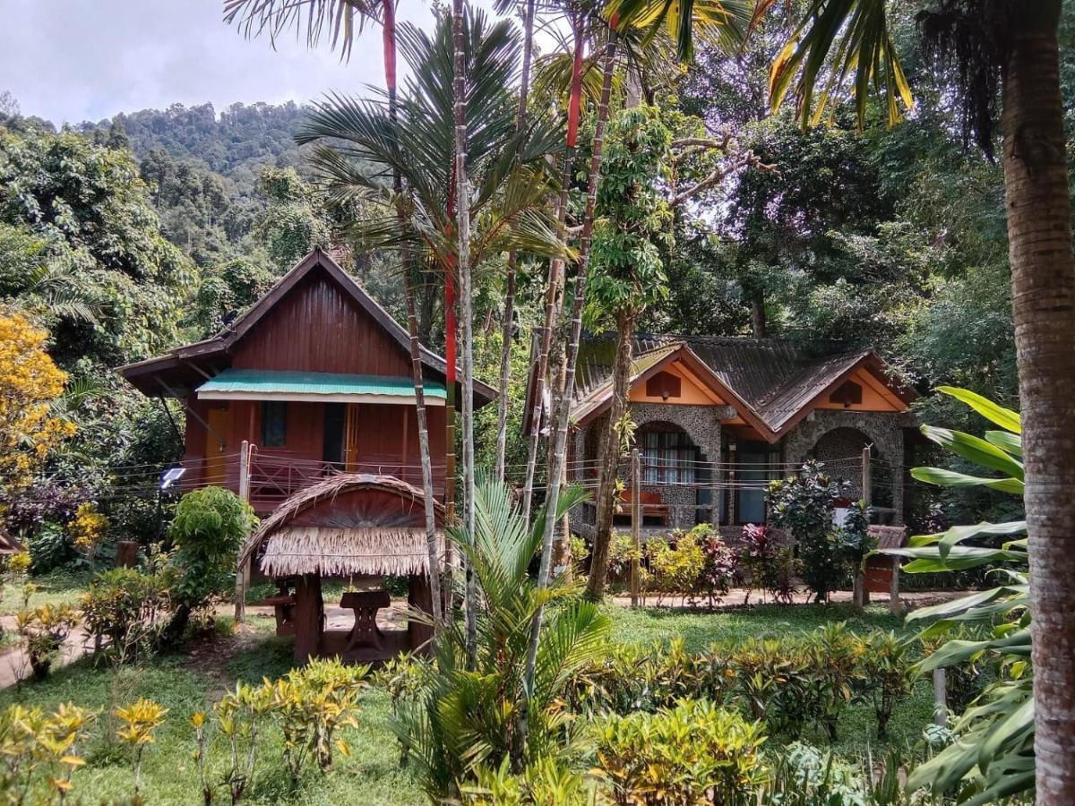 Tree Tops River Huts Khao Sok National Park エクステリア 写真