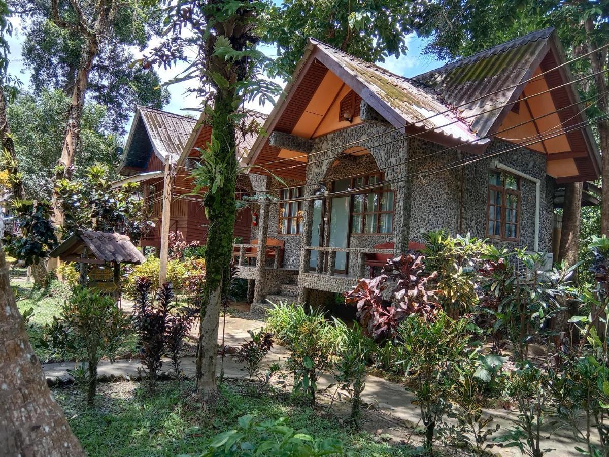 Tree Tops River Huts Khao Sok National Park エクステリア 写真