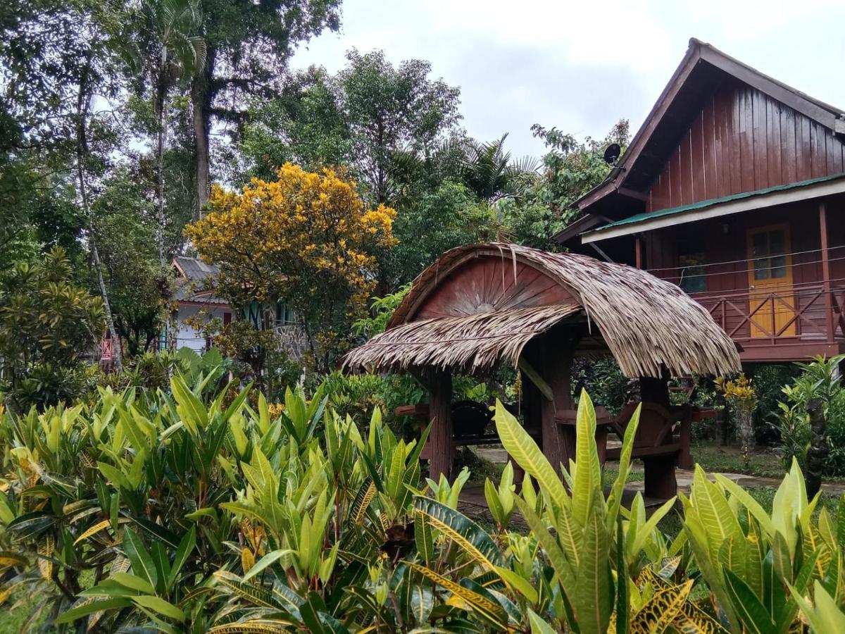 Tree Tops River Huts Khao Sok National Park エクステリア 写真