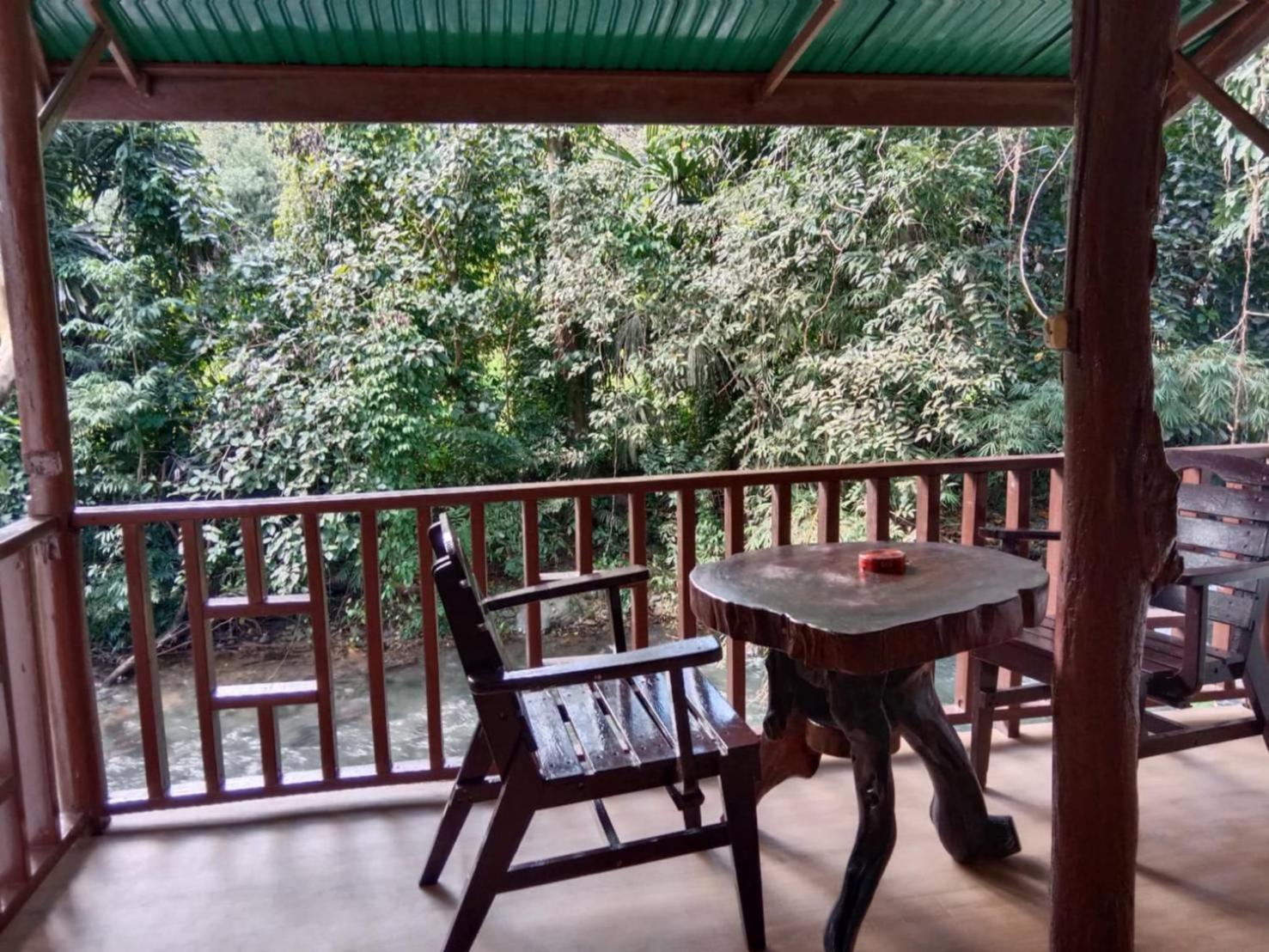 Tree Tops River Huts Khao Sok National Park エクステリア 写真